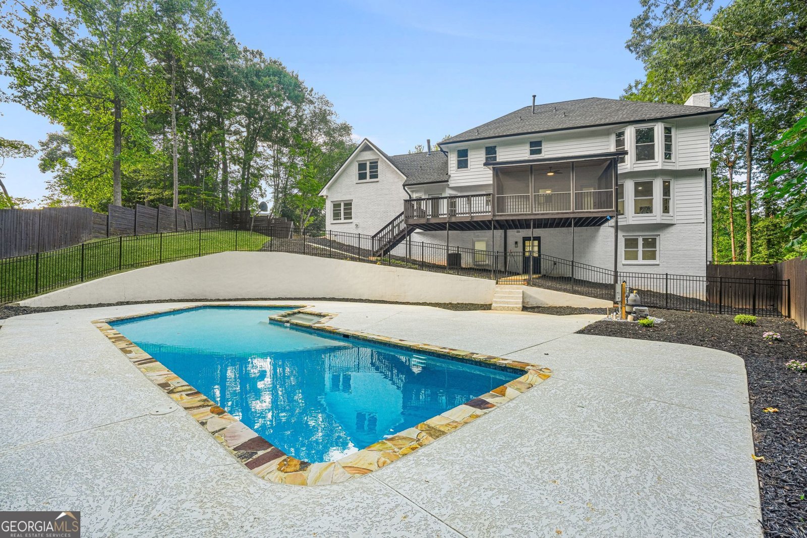 320 Richfield Courts Roswell - 17