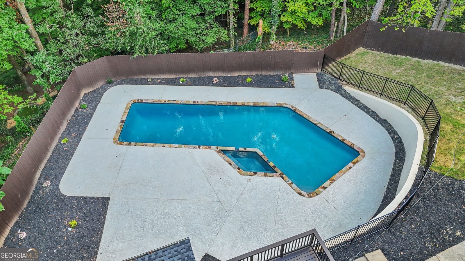 320 Richfield Courts Roswell - 18