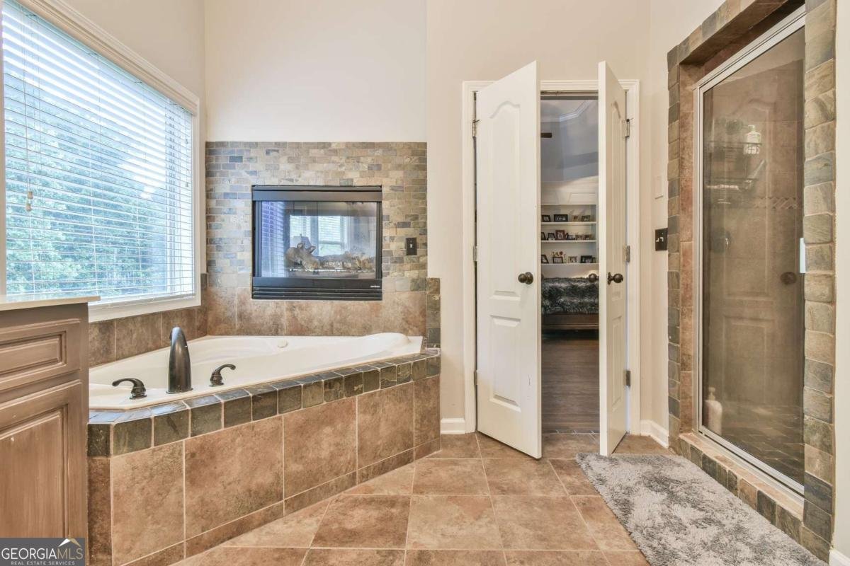 2945 Climbing Rose Street Buford - 32