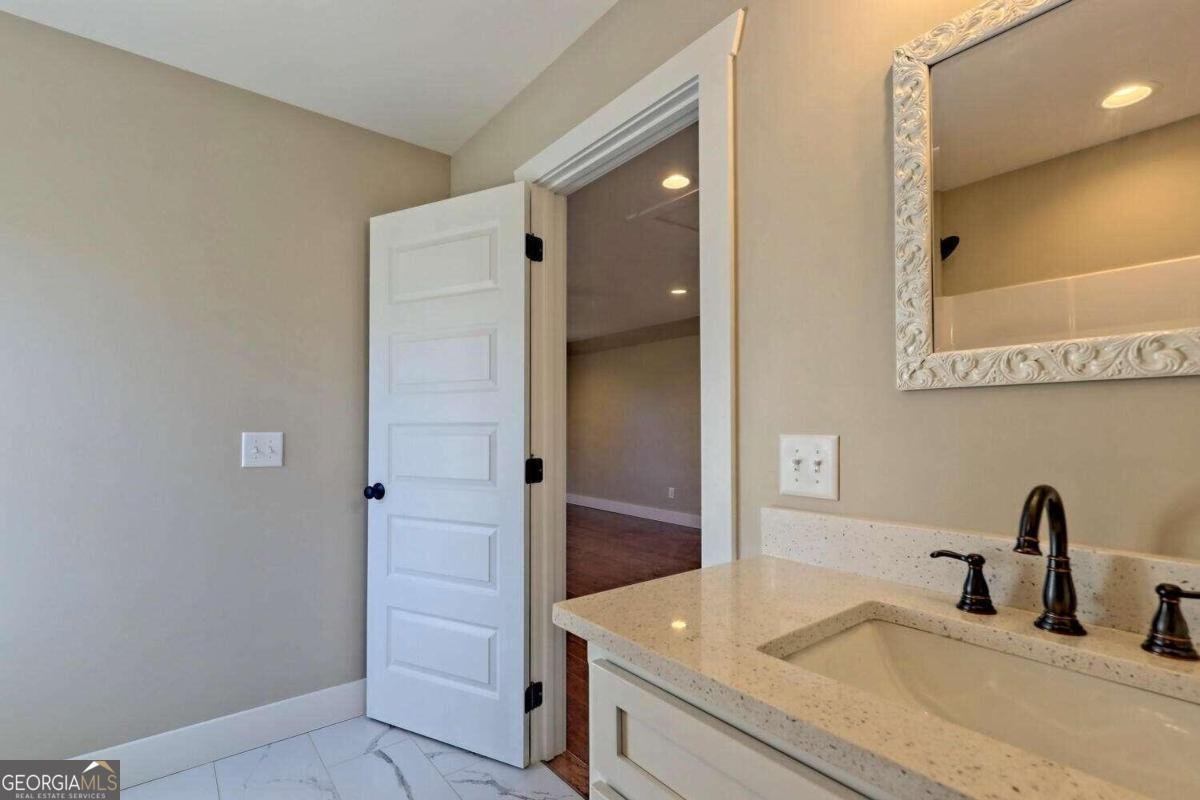 73 Cricket Lane Warne - 18