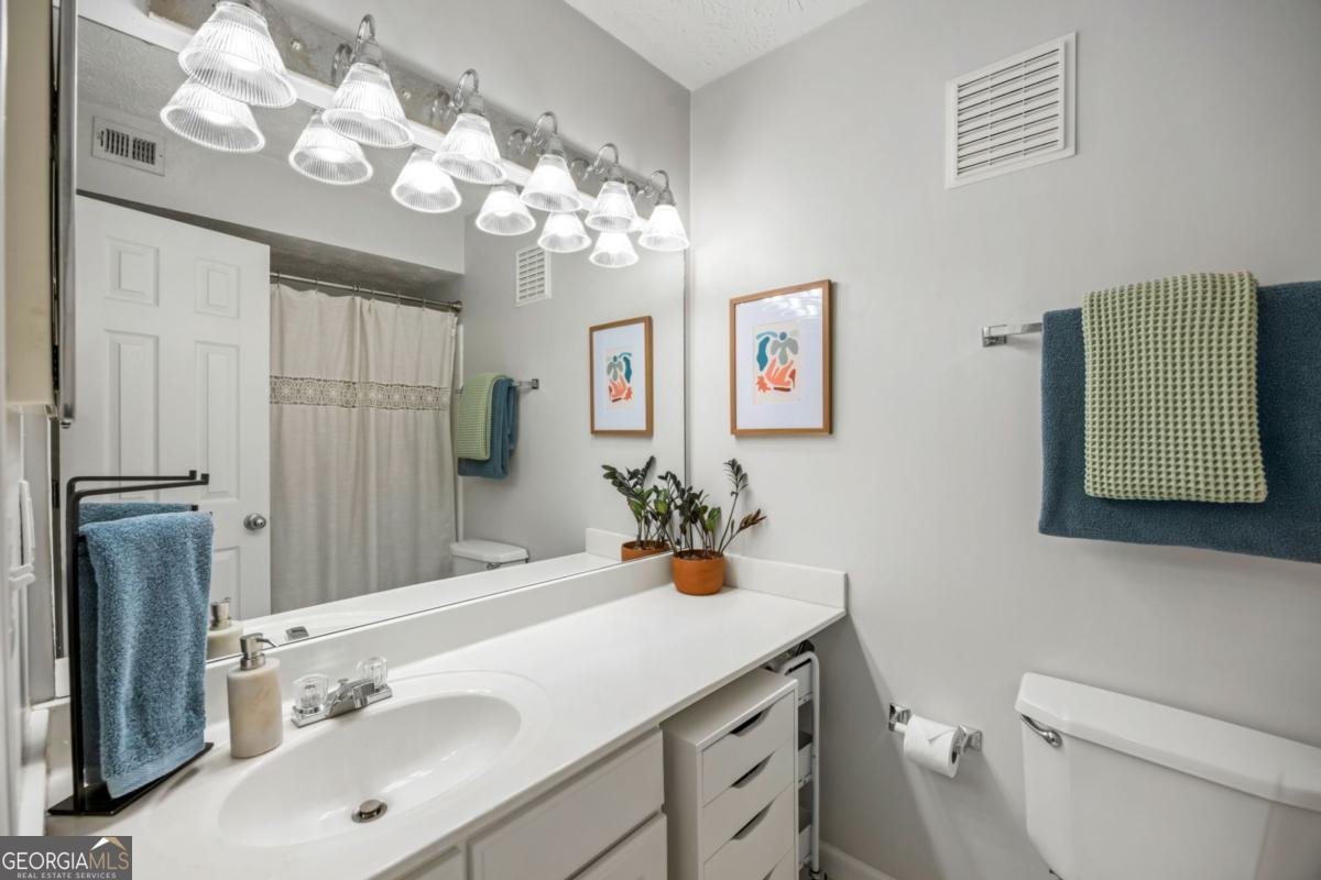 3476 Essex Avenue Atlanta - 21