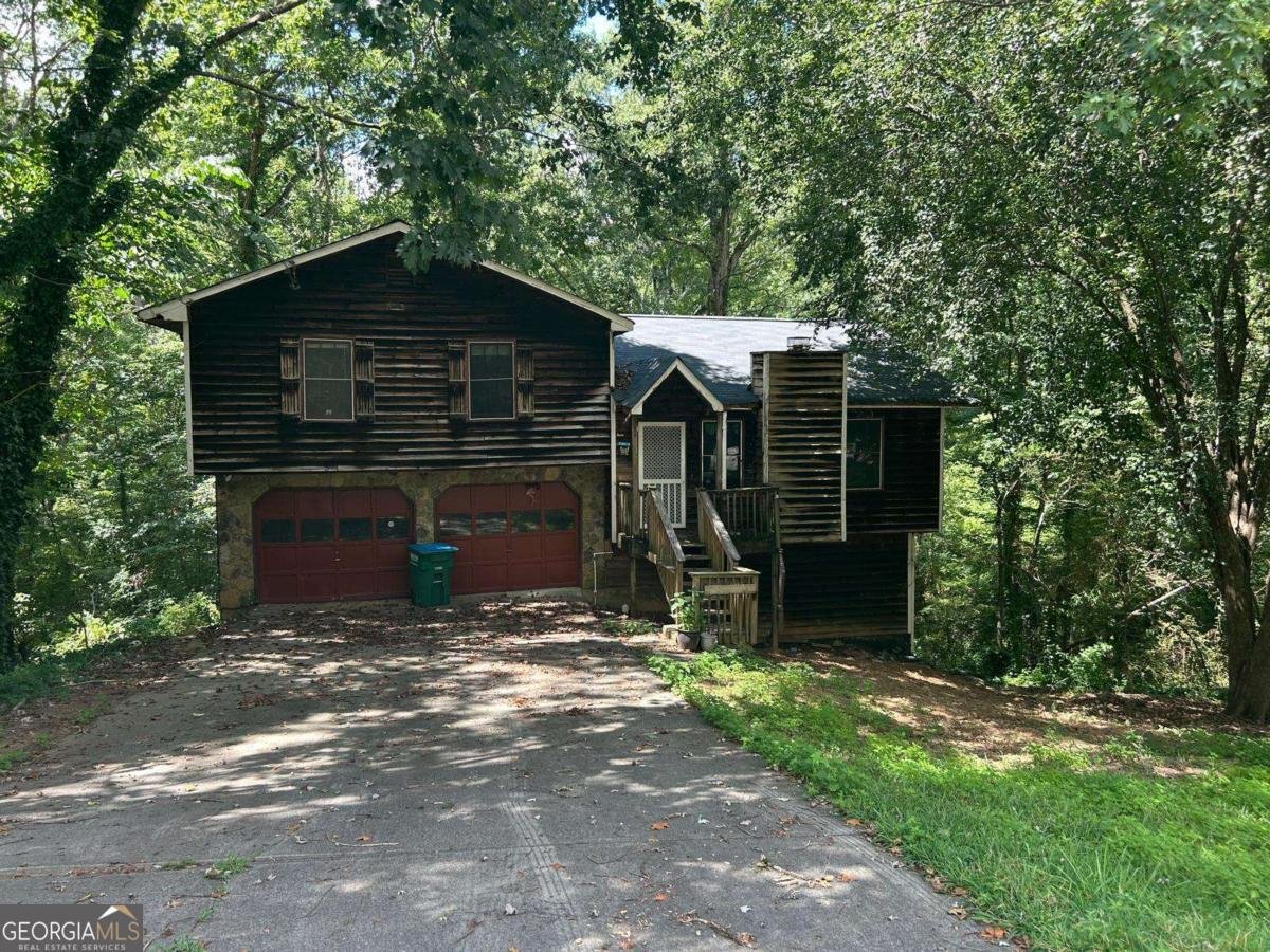 847 Chartley Drive Lilburn - 1