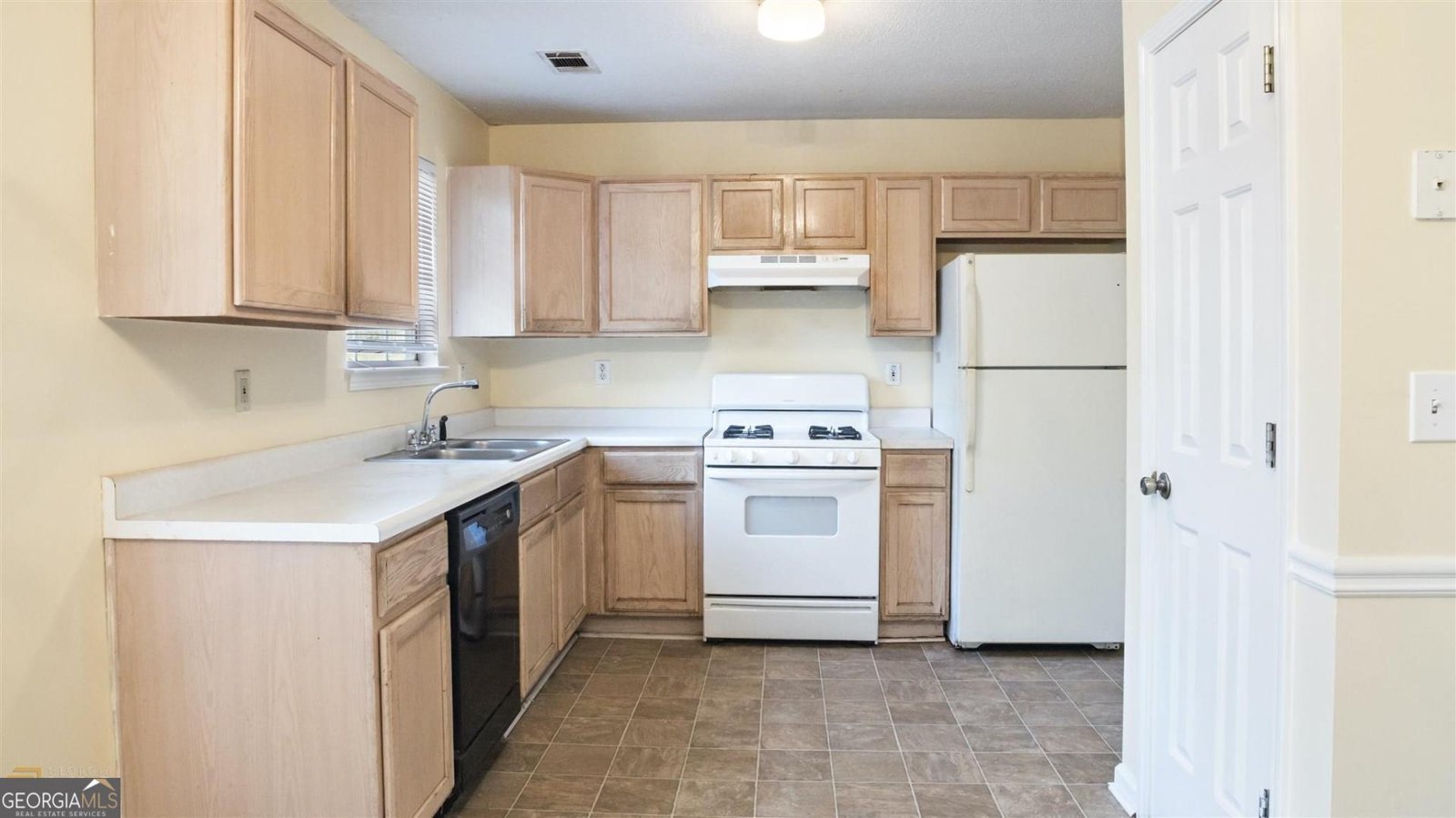872 Asbury Trail Lithonia - 5