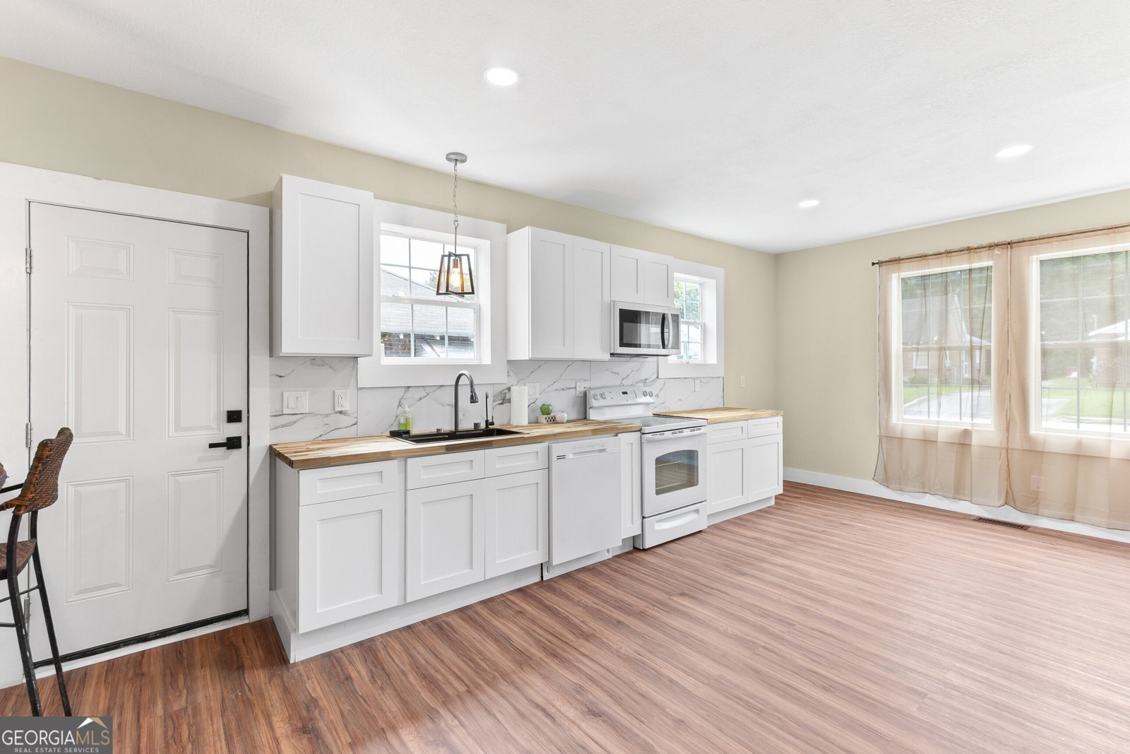 587 Robert Henry Street Macon - 16