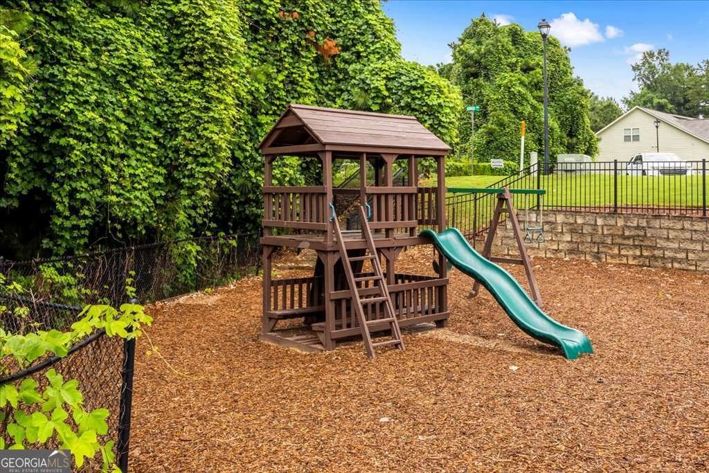 383 Flowing Trail Dawsonville - 38