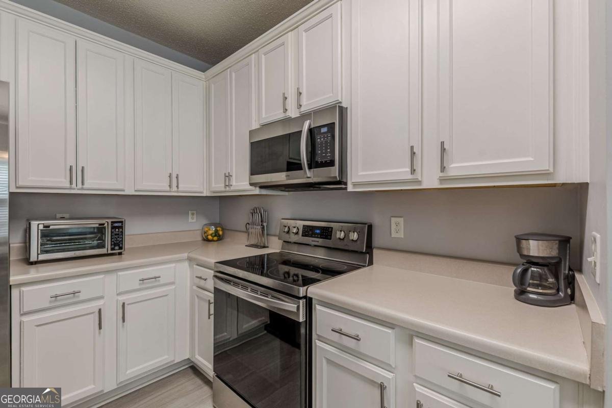 7640 RUTGERS Circle Fairburn - 22