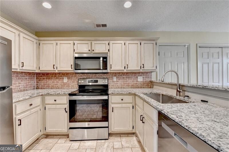 1603 Fort Perry Way Dacula - 28