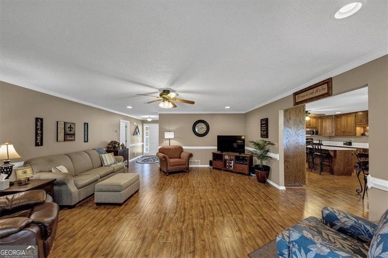 5283 MEADOWS Road Powder Springs - 14