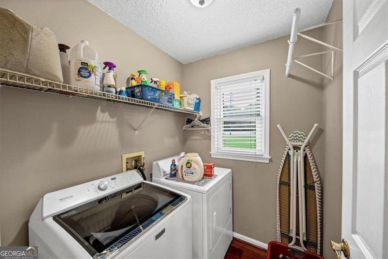 5283 MEADOWS Road Powder Springs - 27