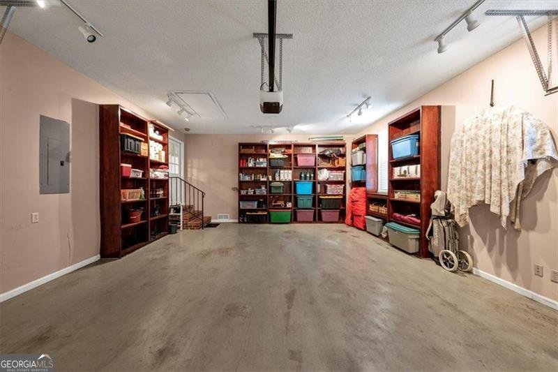 5283 MEADOWS Road Powder Springs - 37