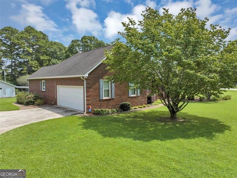 5283 MEADOWS Road Powder Springs - 38