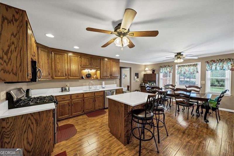 5283 MEADOWS Road Powder Springs - 4