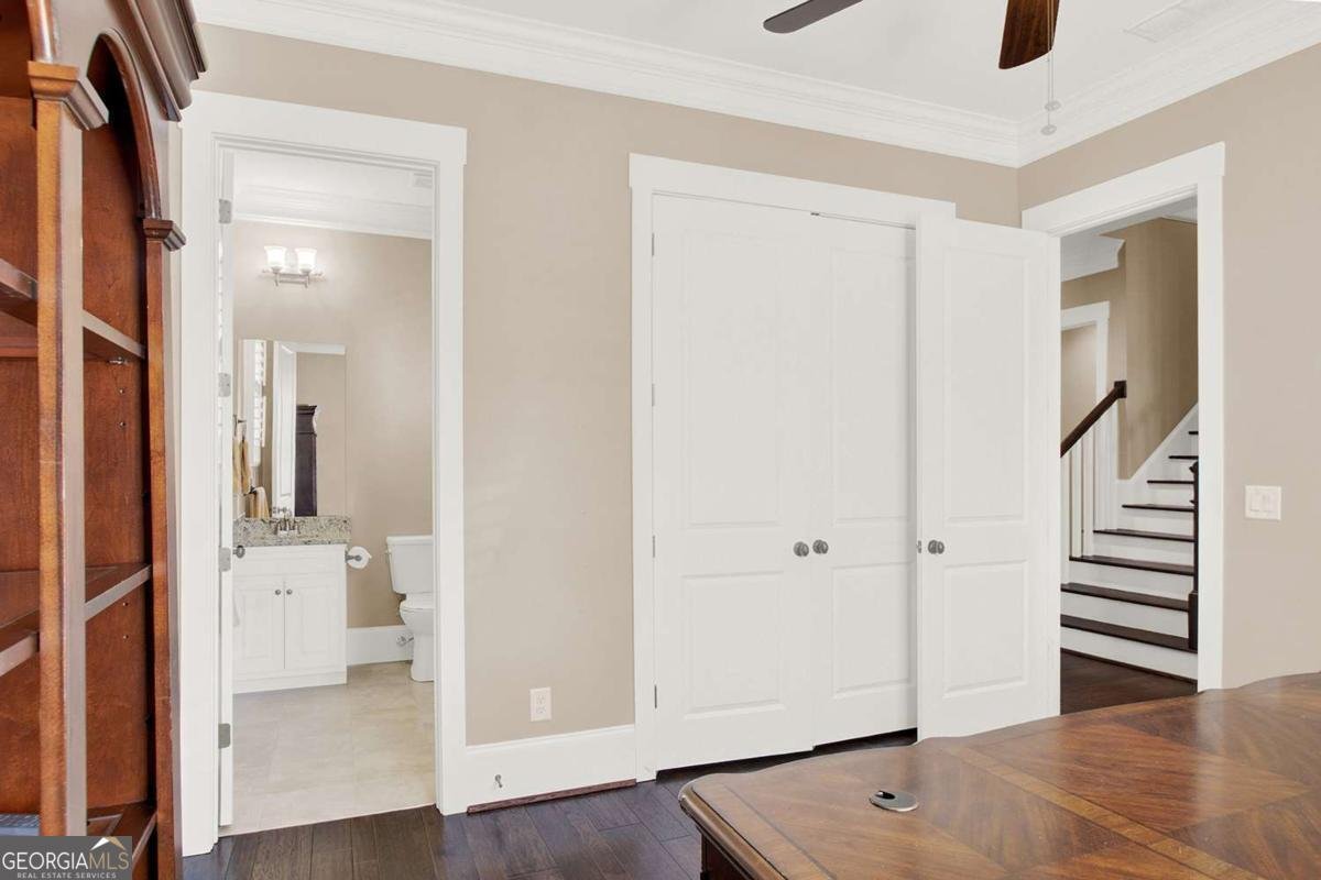 1230 Autumn Park Statham - 2