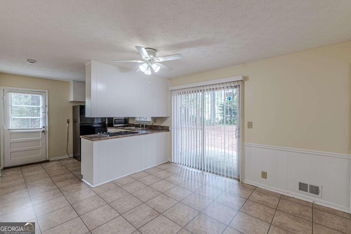 828 Sheppard Way Stone Mountain - 6