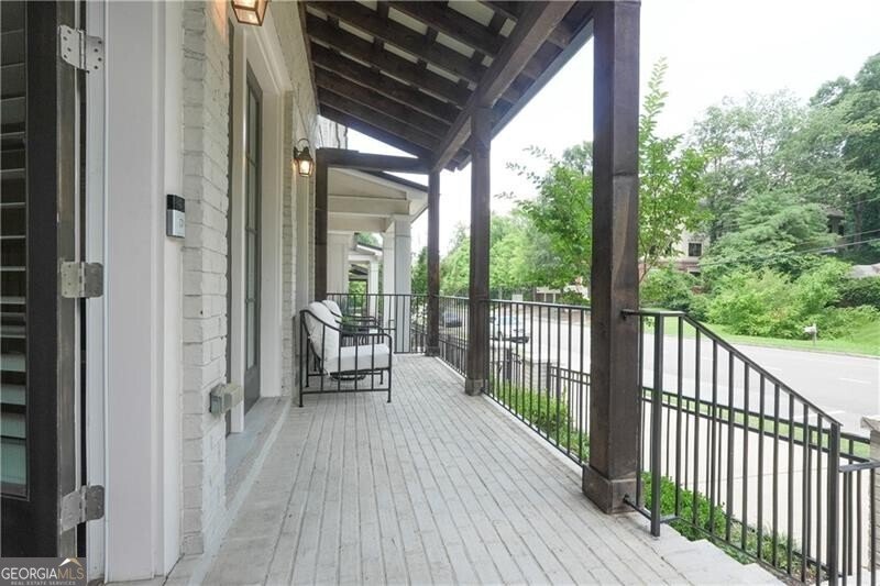 5836 Sandy Springs Circle Sandy Springs - 5