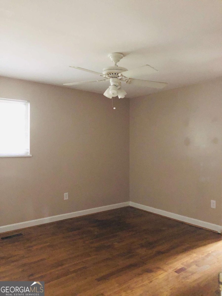 123 Garden Lane Athens - 11