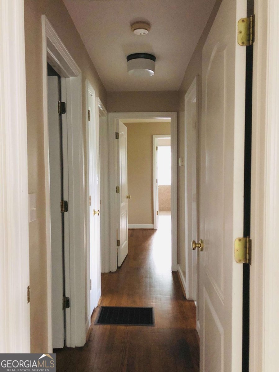 123 Garden Lane Athens - 2