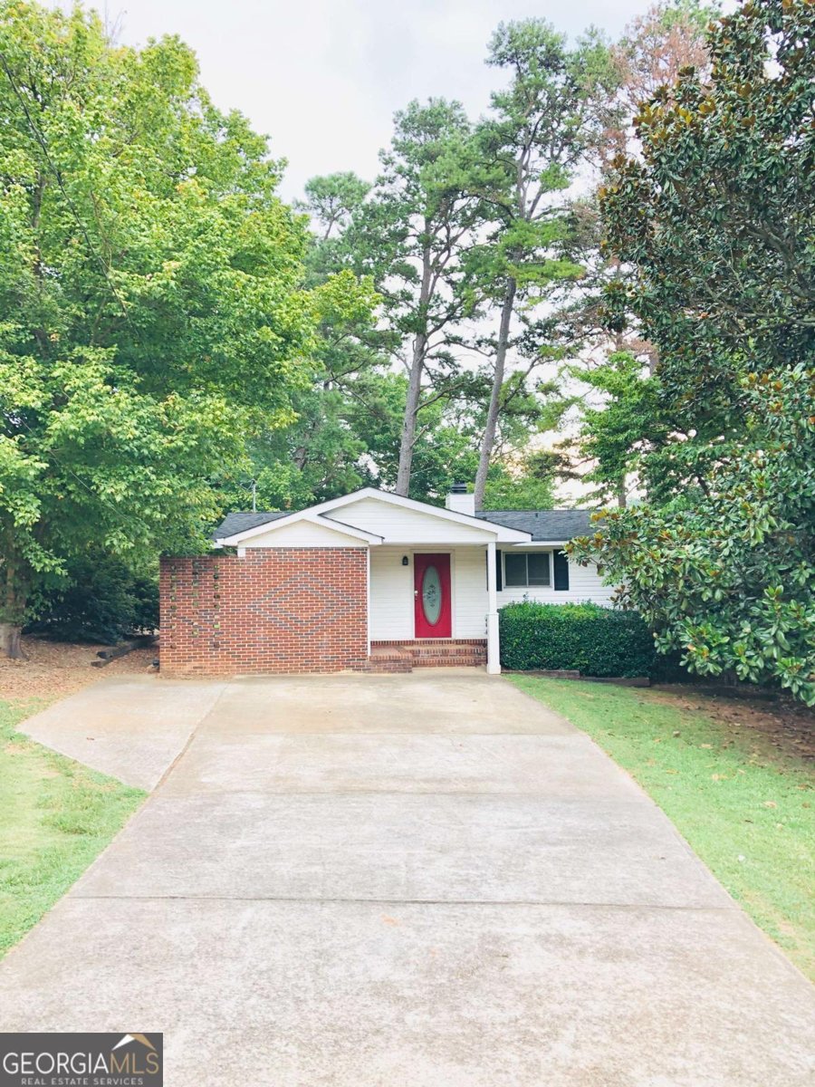 123 Garden Lane Athens - 33