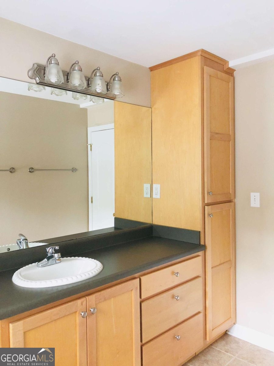 123 Garden Lane Athens - 7