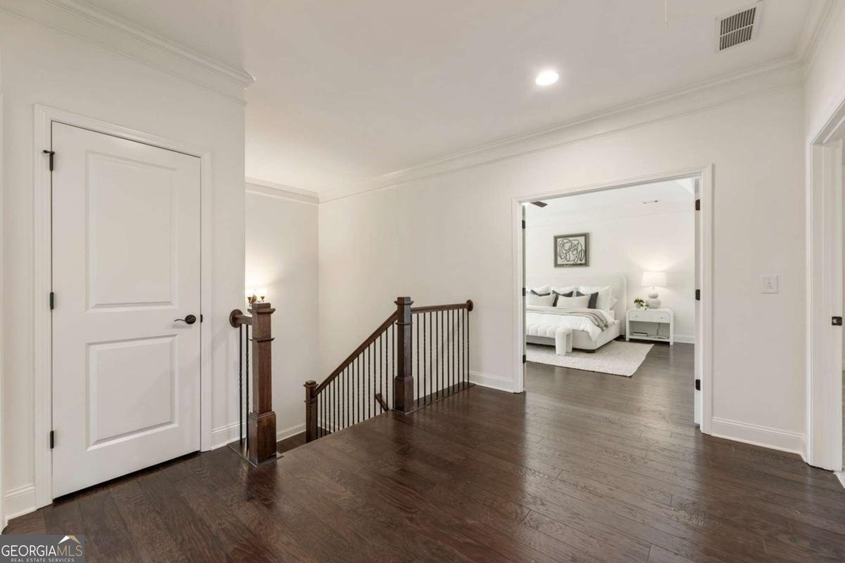 673 Dunbrody Drive Milton - 18