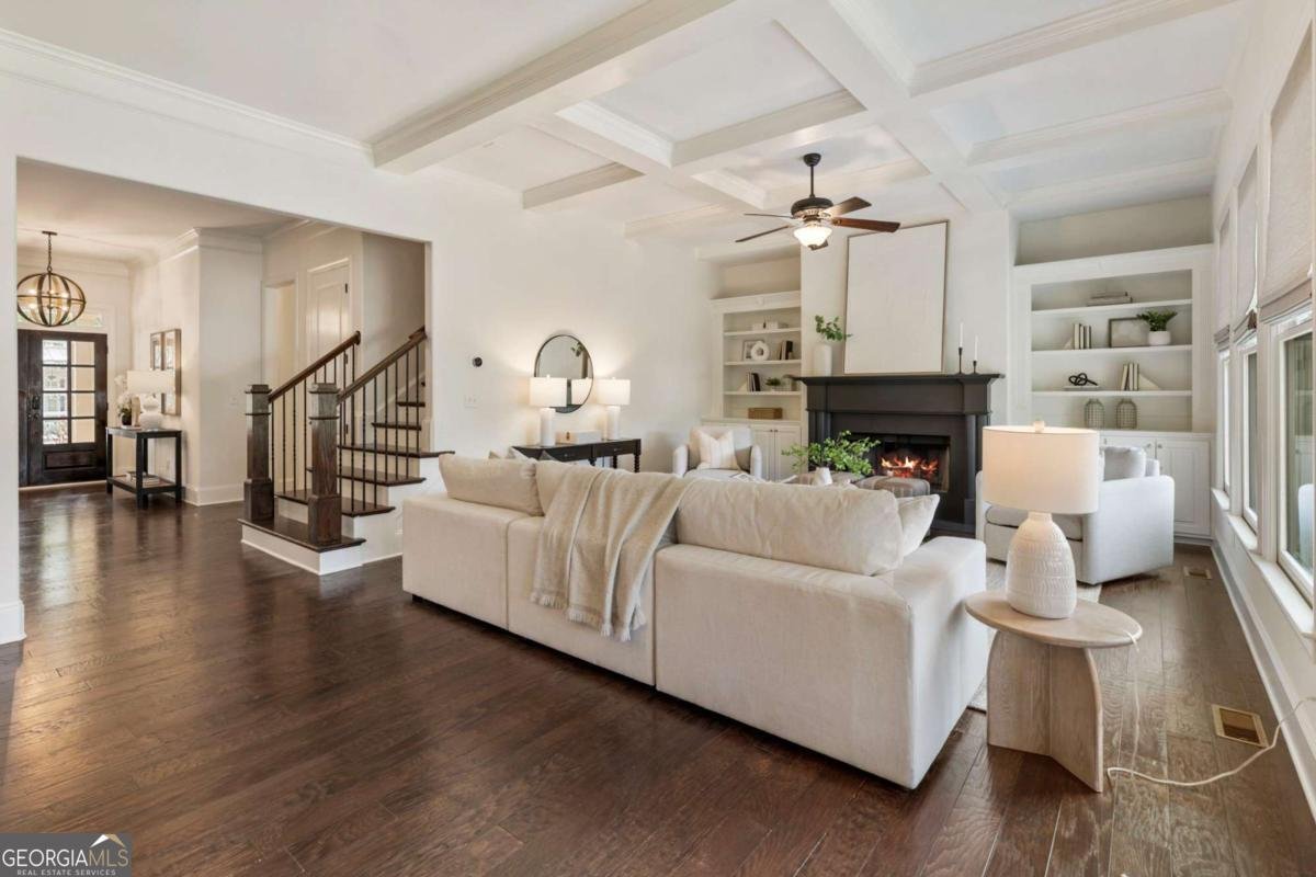 673 Dunbrody Drive Milton - 3