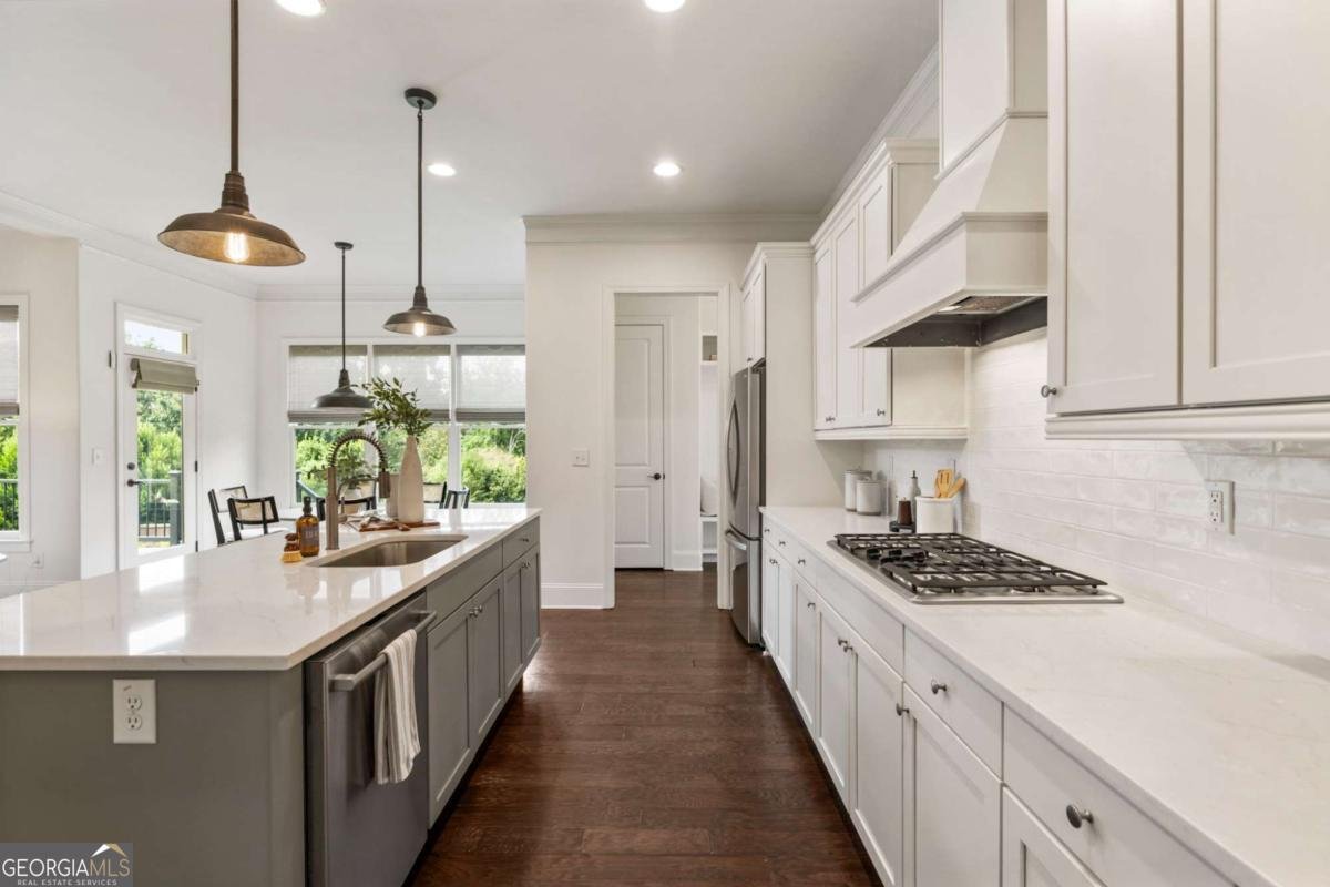 673 Dunbrody Drive Milton - 7