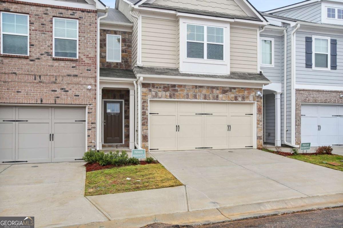 7641 SQUIRE Court Fairburn - 1
