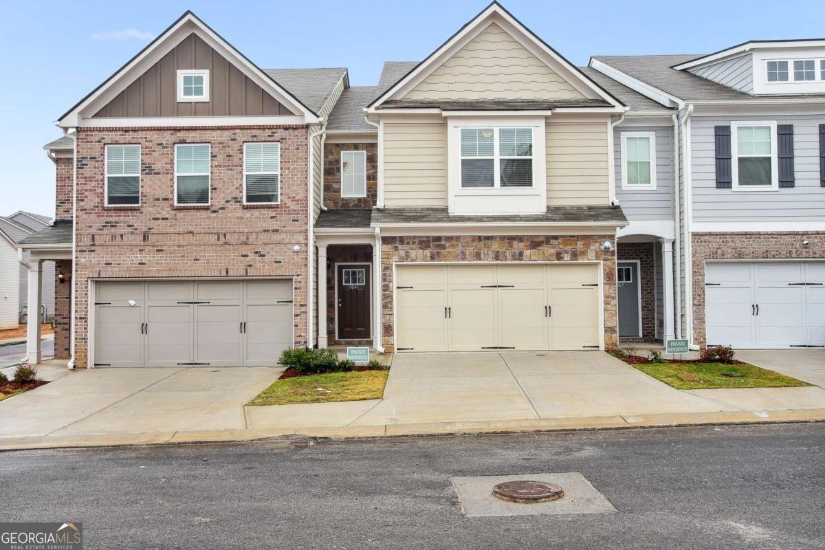 7641 SQUIRE Court Fairburn - 2