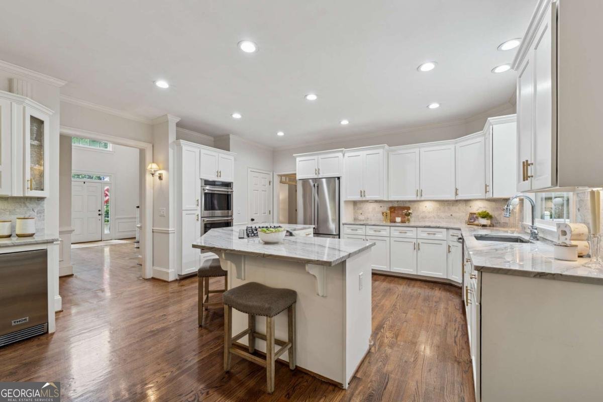 775 Barberry Drive Milton - 8