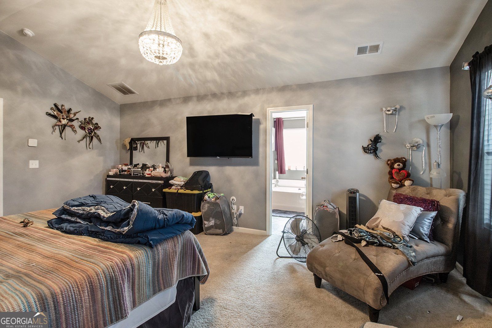 1558 Leonard Street Hampton - 2