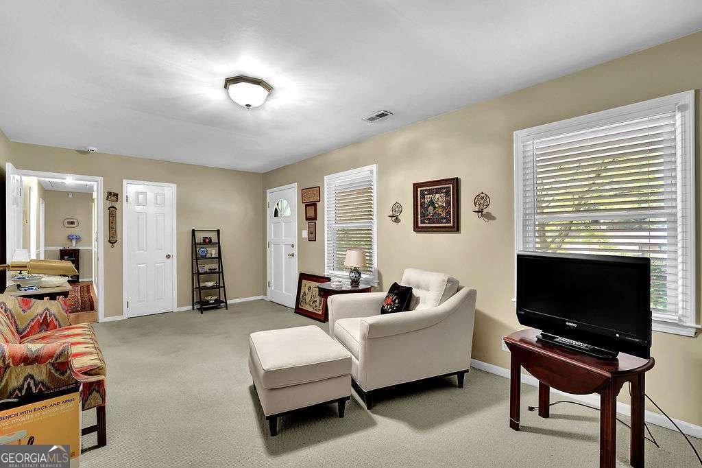 558 Dorsey Circle Lilburn - 7