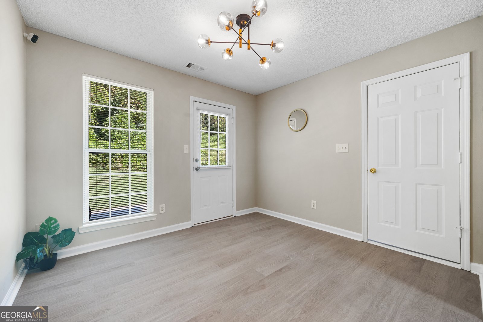 6356 Ariaal Drive Lithonia - 22