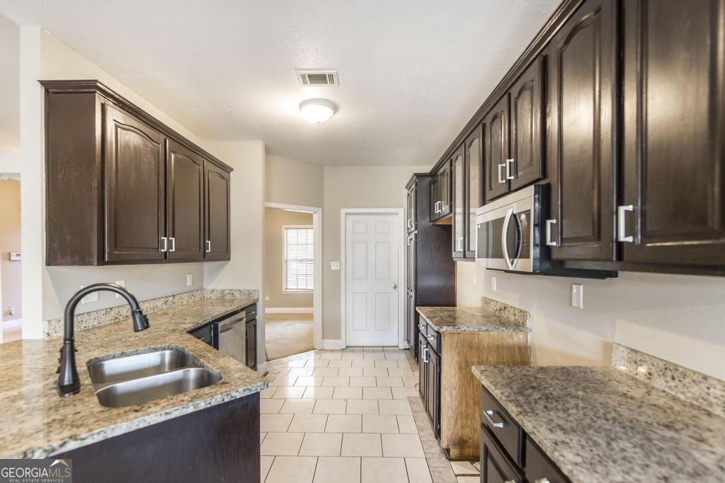 81 Idell Court Byron - 10