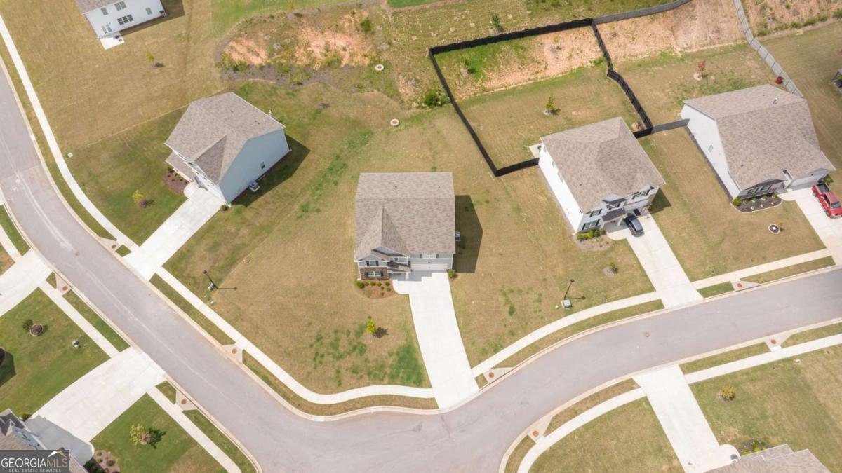 733 Brookfield Drive Braselton - 48