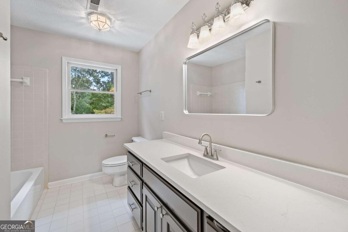 588 Haralson Drive Lilburn - 9