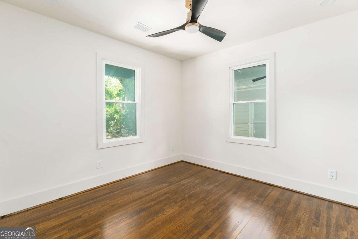 1395 Hartford Avenue Atlanta - 23