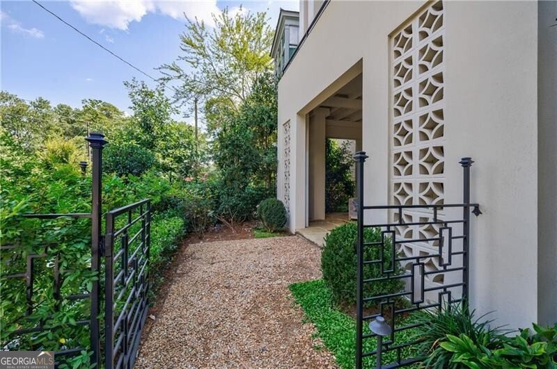 81 Delmont Drive Atlanta - 2