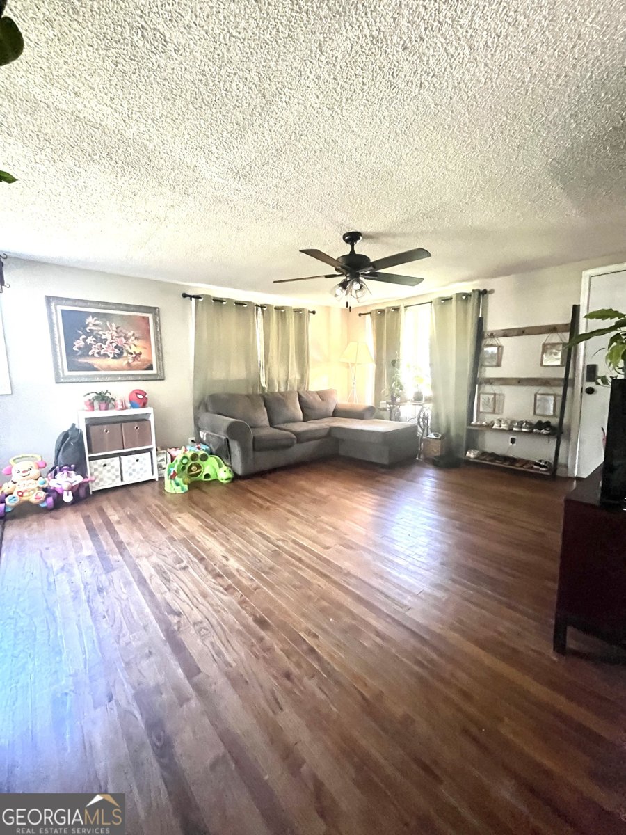 353 Weldon Road Forsyth - 3