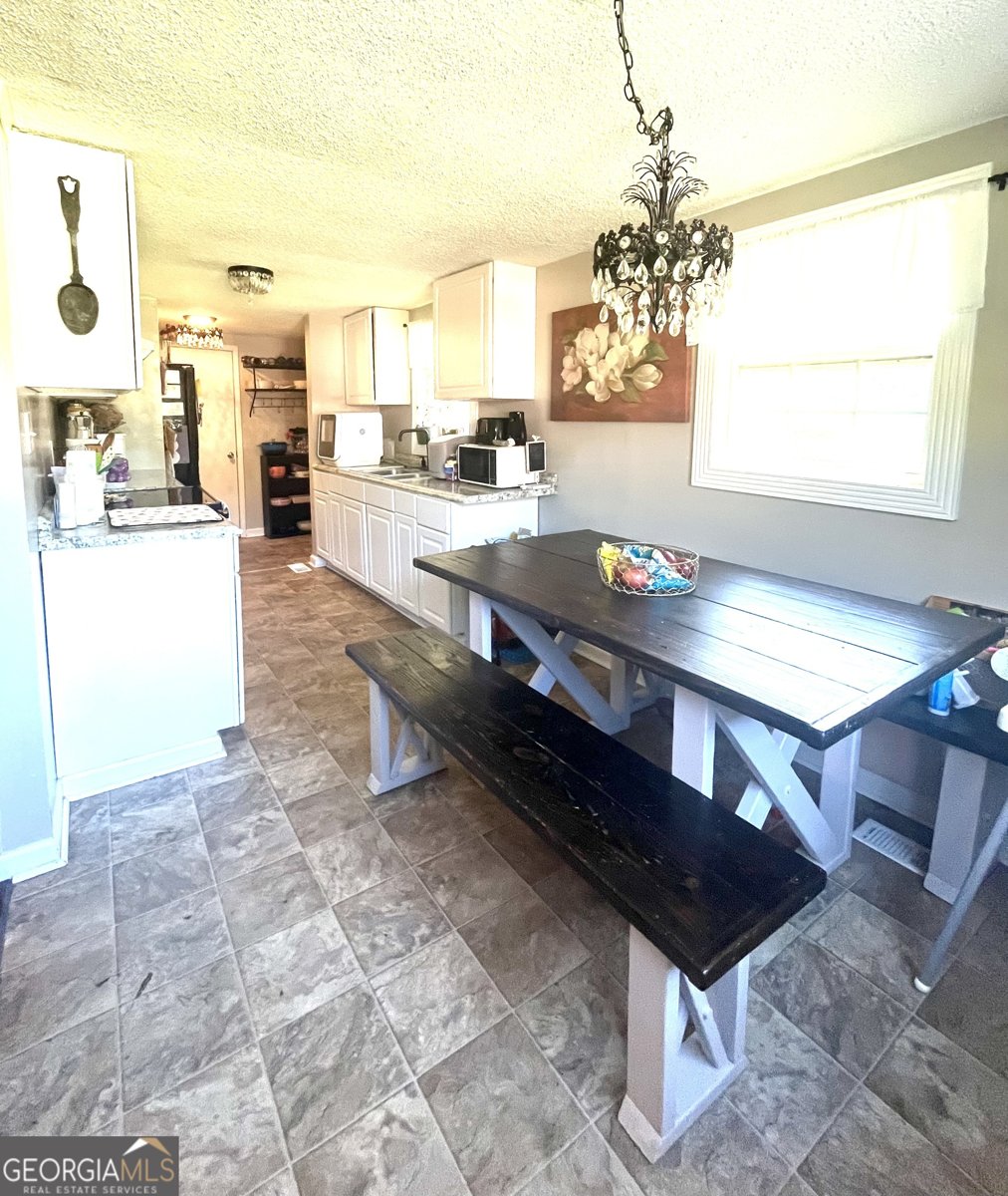 353 Weldon Road Forsyth - 4