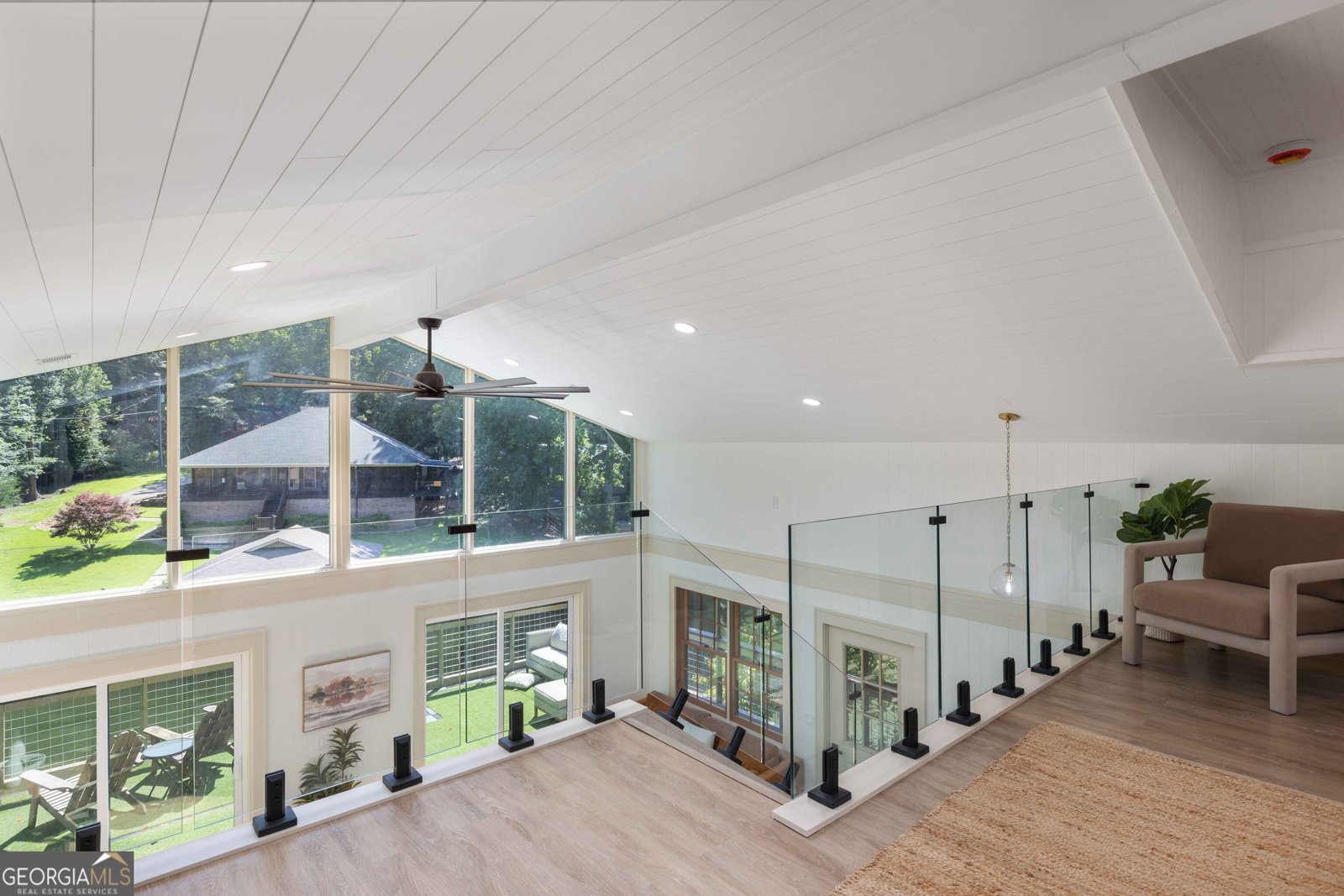 340 Commodore Drive Hamilton - 32