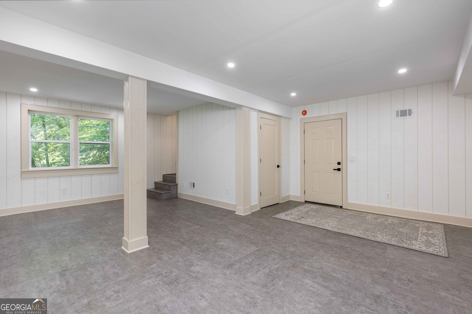 340 Commodore Drive Hamilton - 35