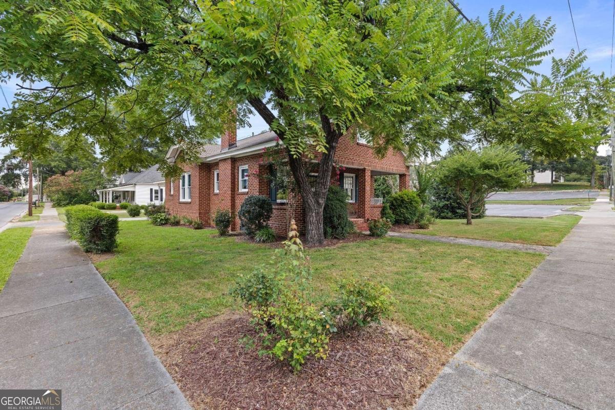 200 Fain Street Calhoun - 1