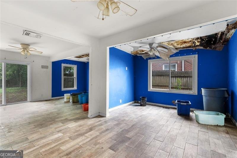 2044 HOWARD Circle Atlanta - 16