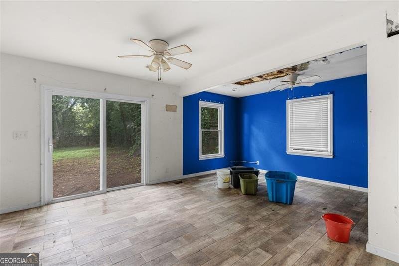 2044 HOWARD Circle Atlanta - 17