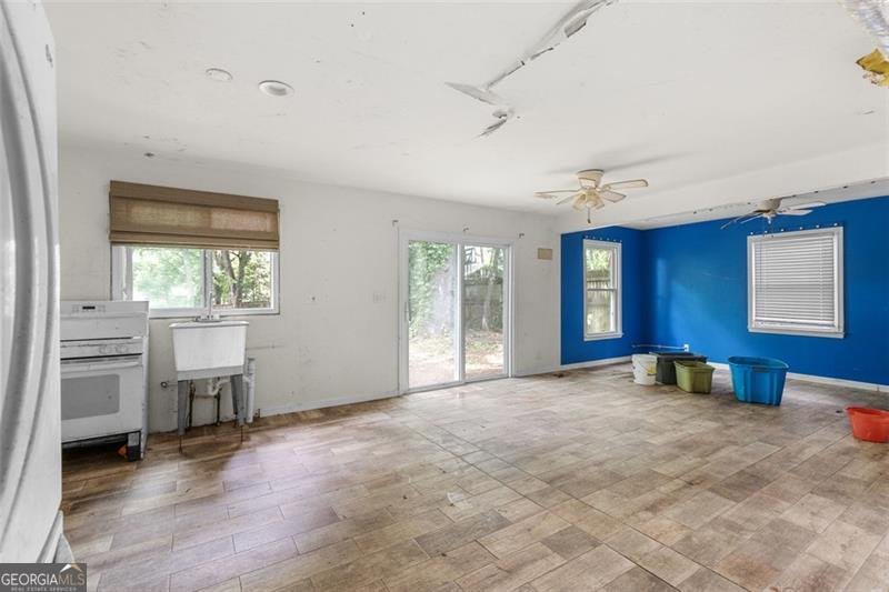 2044 HOWARD Circle Atlanta - 26