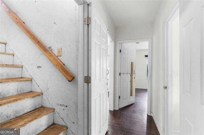 2044 HOWARD Circle Atlanta - 29