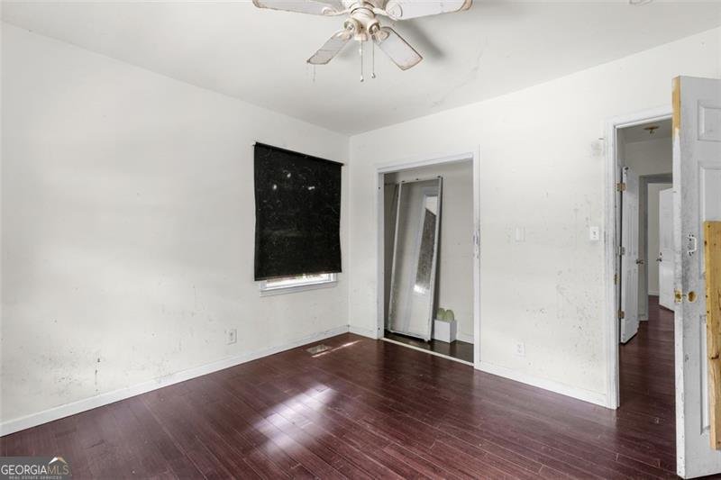 2044 HOWARD Circle Atlanta - 33