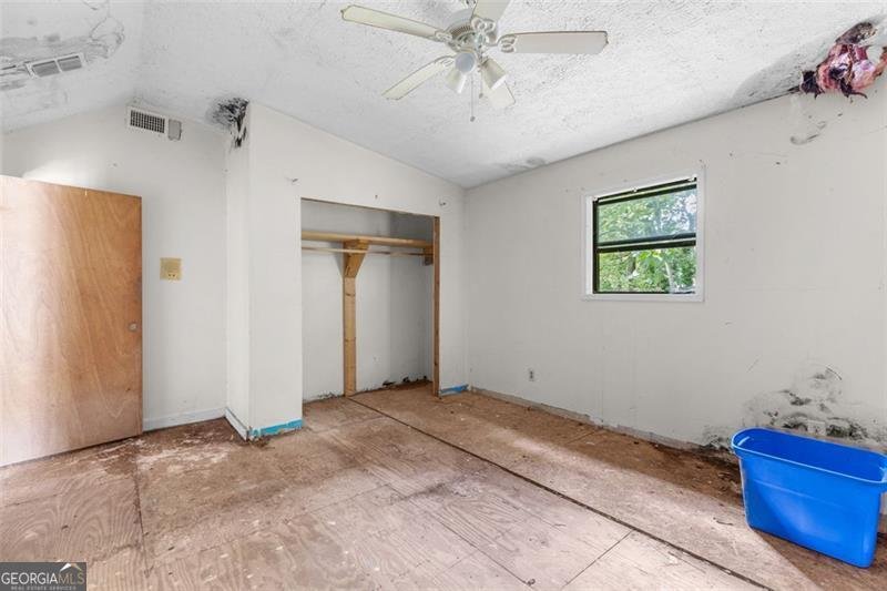2044 HOWARD Circle Atlanta - 48