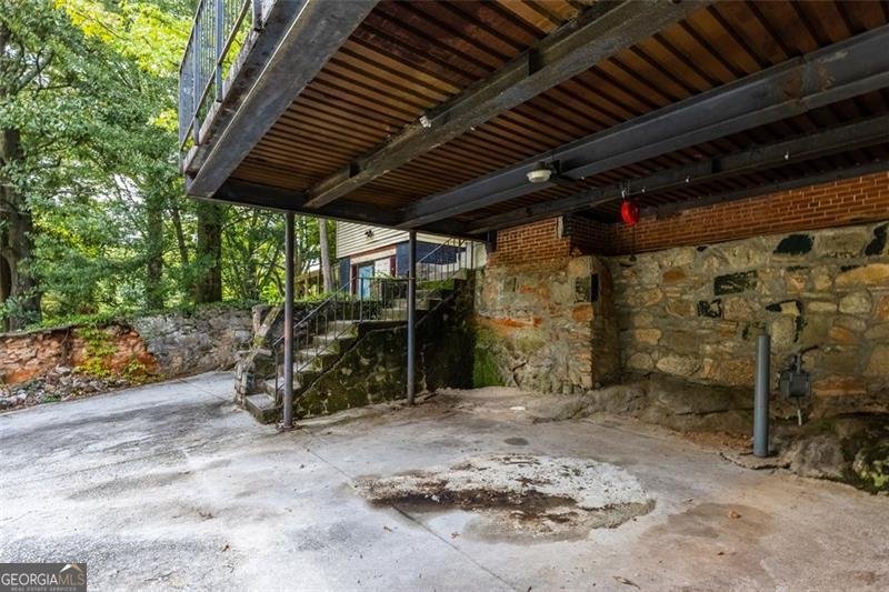 2044 HOWARD Circle Atlanta - 5