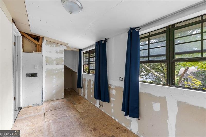 2044 HOWARD Circle Atlanta - 51
